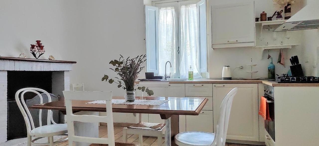 Villa Elvira Ambra Eksteriør billede